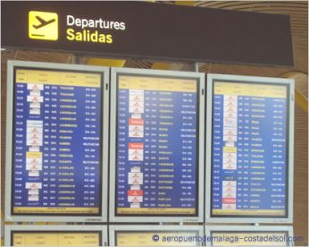 Panel de salidas de vuelos de un aeropuerto