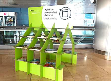 Uno de los 12 puntos de intercambio de libros, pensado para el público general