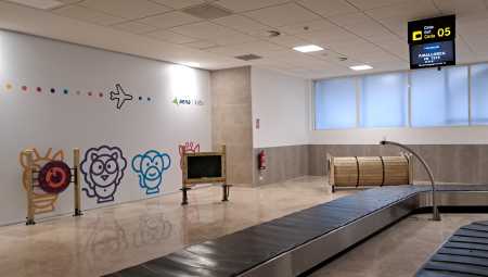 Zonas infantiles en el aeropuerto de Valencia
